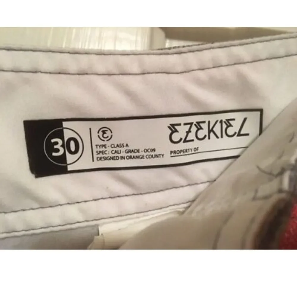 EZEKIEL SIZE 30 BOARD SHORTS